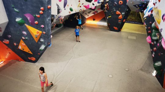Die 2b in der Boulderhalle